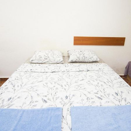ブルガスCenter - Basic Flat - 10 Min To The Beachアパートメント エクステリア 写真